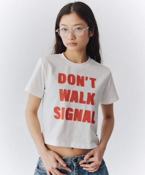 FCMM(エフシーエムエム)の「【UNISEX】SIGNAL S/S TEE/シグナルショートスリーブT(Tシャツ/カットソー・レディース・ブラック/ブルー/ホワイト・LARGE/SMALL)」の13枚目の写真
