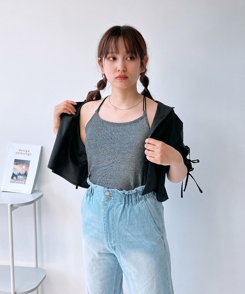 AS KNOW AS plus(アズノゥアズプラス)の「◎カップ付きバッククロスストラップラメキャミソール(キャミソール・レディース・ブラック系/シルバー系/イエロー系/ブルー系・FREE)」の7枚目の写真