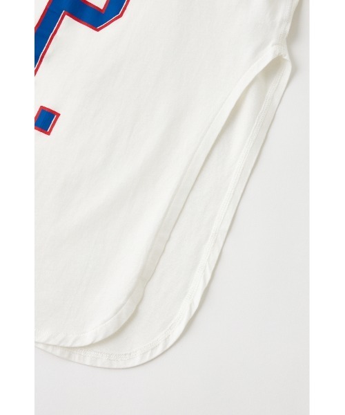 MOUSSY(マウジー)の「ROUND HEM LOGO LOOSE Tシャツ(Tシャツ/カットソー・レディース・ホワイト/杢グレー/ブラック・FREE)」の20枚目の写真