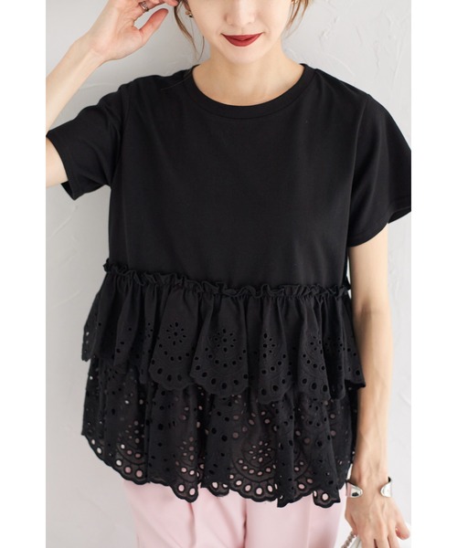 &. NOSTALGIA(アンドドットノスタルジア)の「【ZOZO限定】スカラップレースティアードトップス(Tシャツ/カットソー・レディース・オフホワイト/ブラック・M)」の1枚目の写真