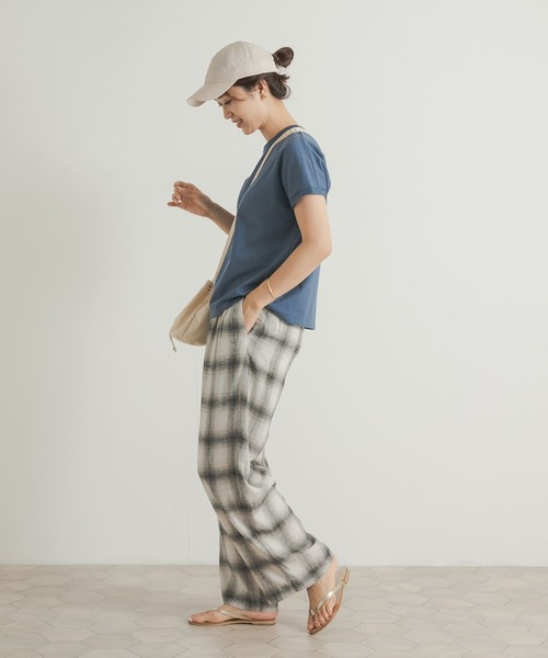 URBAN RESEARCH DOORS(アーバンリサーチドアーズ)の「『UR TECH ひやサラクール』バックポイントタックプルオーバー(Tシャツ/カットソー・レディース・オフホワイト/ブルー/ブラック/オレンジ・MEDIUM)」の21枚目の写真