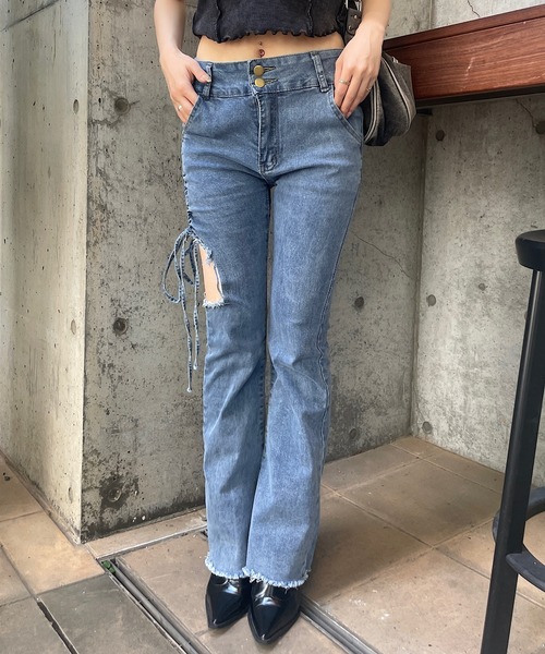 ROGER AND RAW（ロジャーアンドロウ）の「サイドカットリボンデニムパンツ（デニムパンツ・レディース・ブルー・SMALL/MEDIUM）」の4枚目の写真