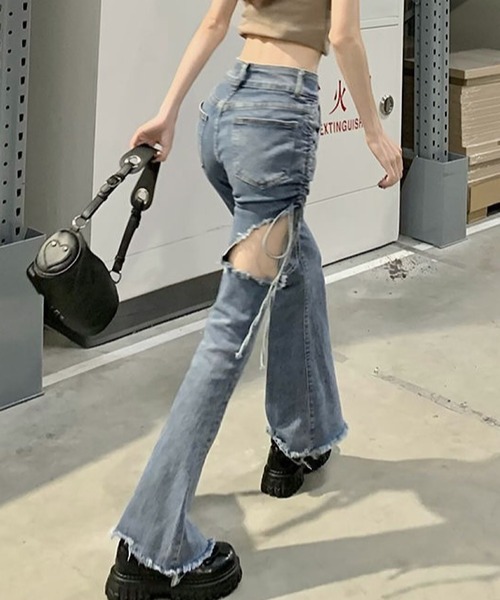 ROGER AND RAW（ロジャーアンドロウ）の「サイドカットリボンデニムパンツ（デニムパンツ・レディース・ブルー・SMALL/MEDIUM）」の9枚目の写真
