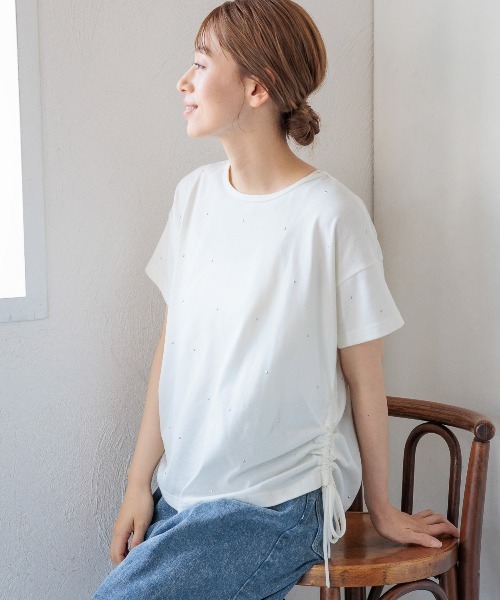 LAKOLE(ラコレ)の「メタルシャーリングプルオーバー半袖 / 127797(Tシャツ/カットソー・レディース・オフホワイト/チャコール/ベージュ・MEDIUM/SMALL)」の2枚目の写真