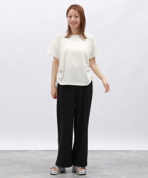 LAKOLE(ラコレ)の「メタルシャーリングプルオーバー半袖 / 127797(Tシャツ/カットソー・レディース・オフホワイト/チャコール/ベージュ・MEDIUM/SMALL)」の5枚目の写真