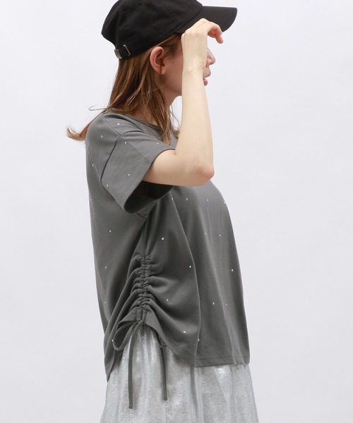 LAKOLE(ラコレ)の「メタルシャーリングプルオーバー半袖 / 127797(Tシャツ/カットソー・レディース・オフホワイト/チャコール/ベージュ・MEDIUM/SMALL)」の14枚目の写真