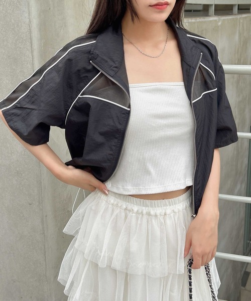 INGNI(イング)の「裾ドロストナイロンブルゾン(ブルゾン・レディース・オフホワイト/チャコールグレー/ブラック・M)」の2枚目の写真