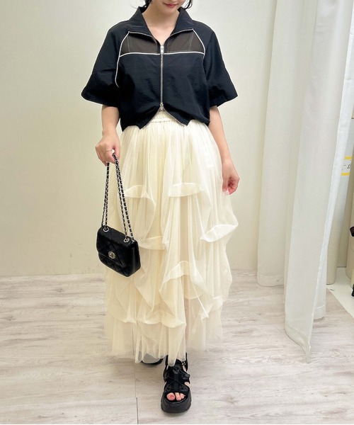 INGNI(イング)の「裾ドロストナイロンブルゾン(ブルゾン・レディース・オフホワイト/チャコールグレー/ブラック・M)」の17枚目の写真