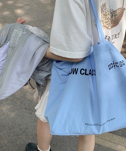 Vipoa（ヴィポア）の「logo big tote（トートバッグ・レディース・イエロー/レッド/ブルー/アイボリー/ブラック・FREE）」の15枚目の写真
