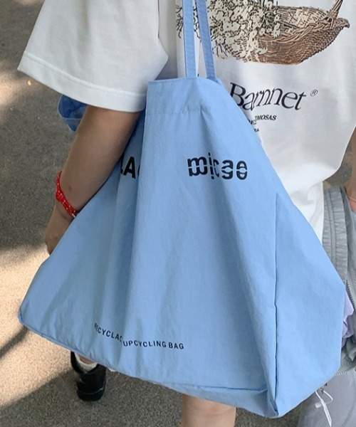 Vipoa（ヴィポア）の「logo big tote（トートバッグ・レディース・イエロー/レッド/ブルー/アイボリー/ブラック・FREE）」の16枚目の写真