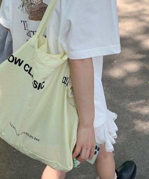 Vipoa（ヴィポア）の「logo big tote（トートバッグ・レディース・イエロー/レッド/ブルー/アイボリー/ブラック・FREE）」の19枚目の写真