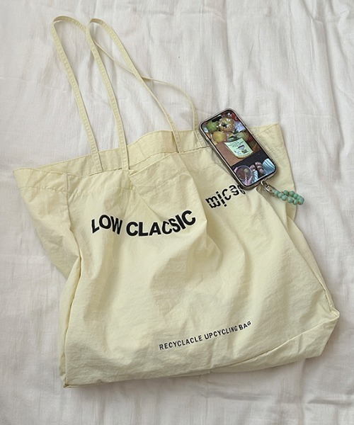 Vipoa（ヴィポア）の「logo big tote（トートバッグ・レディース・イエロー/レッド/ブルー/アイボリー/ブラック・FREE）」の20枚目の写真