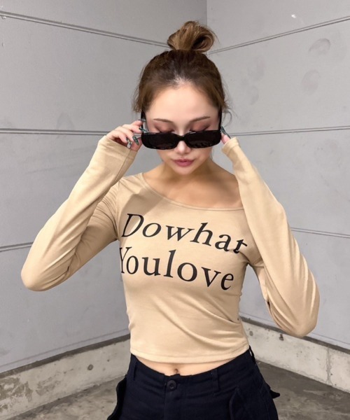 INTER FACTORY（インターファクトリー）の「樽井みか. - ワンショルダートップス made in INTERFACTORY（Tシャツ/カットソー・レディース・ホワイト/ベージュ/ブラック・FREE）」の3枚目の写真