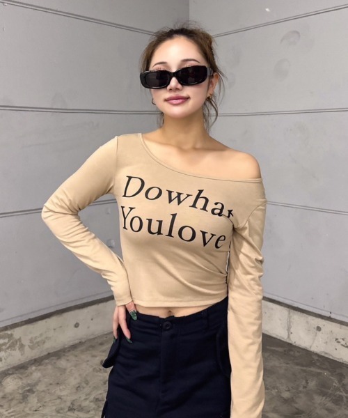 INTER FACTORY（インターファクトリー）の「樽井みか. - ワンショルダートップス made in INTERFACTORY（Tシャツ/カットソー・レディース・ホワイト/ベージュ/ブラック・FREE）」の14枚目の写真