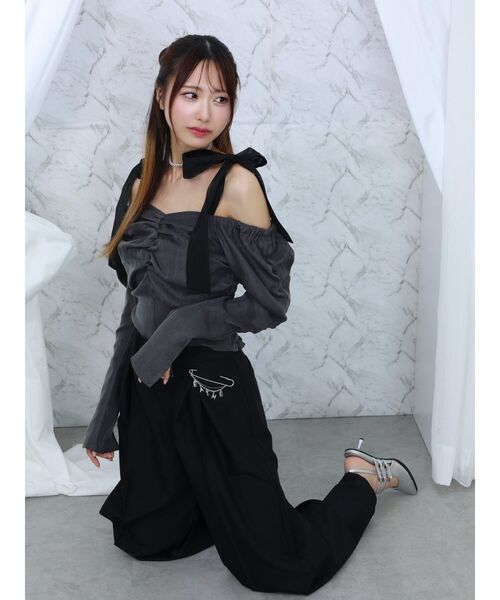 EATME（イートミー）の「シャーリングスリーブリボンブラウス（シャツ/ブラウス・レディース・アイボリー/ピンク/グレー・FREE）」の8枚目の写真