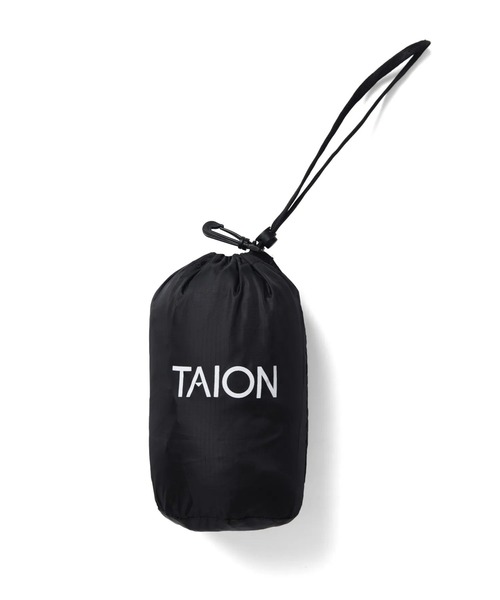 TAION(タイオン)の「【TAION(タイオン)】〈ウィメンズ〉ベーシック クルーネックボタン ロングダウンベスト(ダウンベスト・レディース・サンドベージュ/ダークオリーブ/ダークネイビー/カーキ/チャコール/オフホワイト/ブラック・XL/L/M/S)」の8枚目の写真