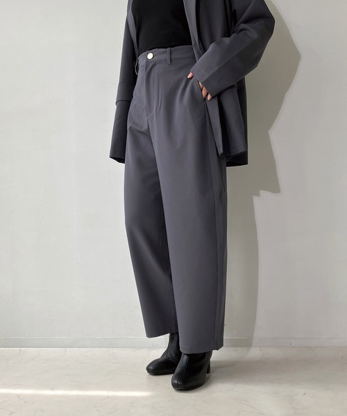 AS KNOW AS plus（アズノゥアズプラス）の「◇スラックスカーブパンツ　セットアップ可能（スラックス・レディース・ブラック/チャコールグレー/ブラウン系/グレー系・FREE）」の5枚目の写真