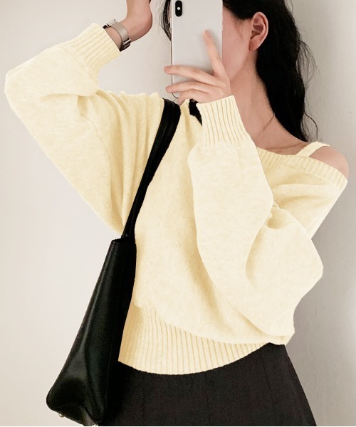 PRIVATE  BEACH（プライベートビーチ）の「アシンメトリーオフショルダーニットトップス（ニット/セーター・レディース・ネイビー/グレー/オフホワイト/カーキ/ブラック/ワインレッド・FREE/M/L）」の11枚目の写真