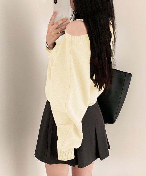 PRIVATE  BEACH（プライベートビーチ）の「アシンメトリーオフショルダーニットトップス（ニット/セーター・レディース・ネイビー/グレー/オフホワイト/カーキ/ブラック/ワインレッド・FREE/M/L）」の13枚目の写真