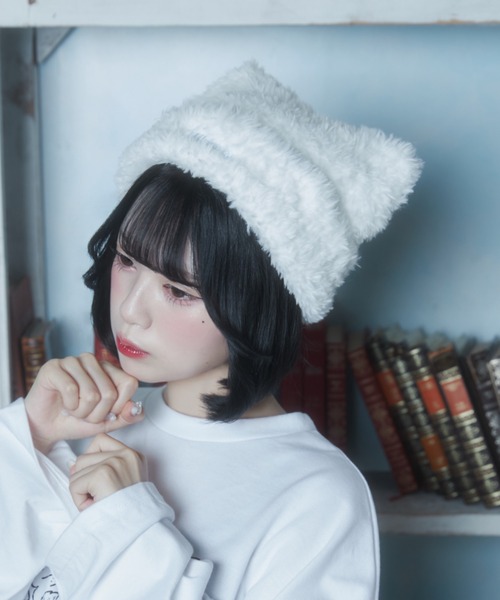 Whinny（ホワイニー）の「Whinny/スノーねこパンチ（ニットキャップ