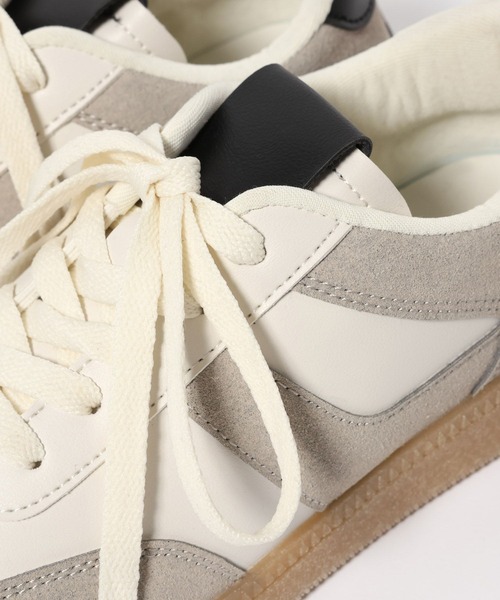 Elura（エルーラ）の「スニーカー/143991（スニーカー・レディース・アイボリー・LARGE/MEDIUM）」の3枚目の写真