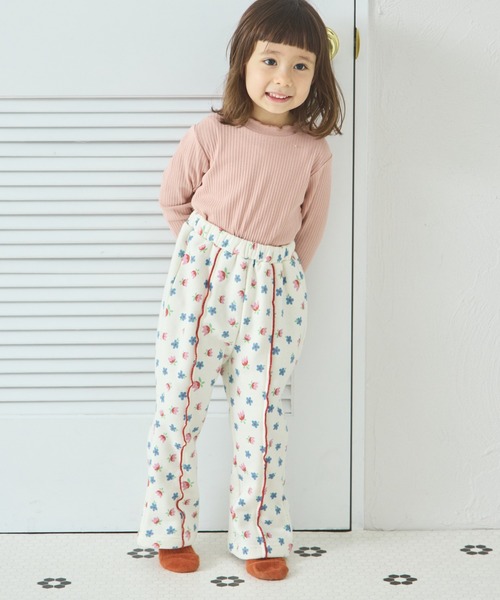 pairmanon(ペアマノン)の「裏起毛 メローライン フレアパンツ(スウェットパンツ・キッズ・ブラック/ブラック系その他/ライトイエロー/ピンク/ホワイト系その他/グリーン系その他/ベージュ・120/130/110/90/100/150/140)」の2枚目の写真