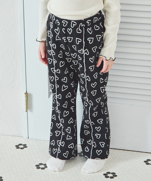 pairmanon(ペアマノン)の「裏起毛 メローライン フレアパンツ(スウェットパンツ・キッズ・ブラック/ブラック系その他/ライトイエロー/ピンク/ホワイト系その他/グリーン系その他/ベージュ・120/130/110/90/100/150/140)」の12枚目の写真