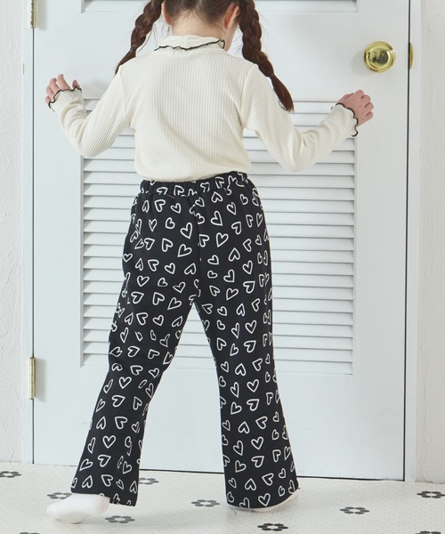 pairmanon(ペアマノン)の「裏起毛 メローライン フレアパンツ(スウェットパンツ・キッズ・ブラック/ブラック系その他/ライトイエロー/ピンク/ホワイト系その他/グリーン系その他/ベージュ・120/130/110/90/100/150/140)」の13枚目の写真