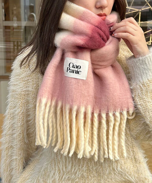 CIAOPANIC(チャオパニック)の「太フリンジマルチボーダーボリュームマフラー(マフラー・レディース・パープル/ホワイト/オレンジ/その他/サーモンピンク/イエロー/ブラウン/ピンク・FREE)」の6枚目の写真