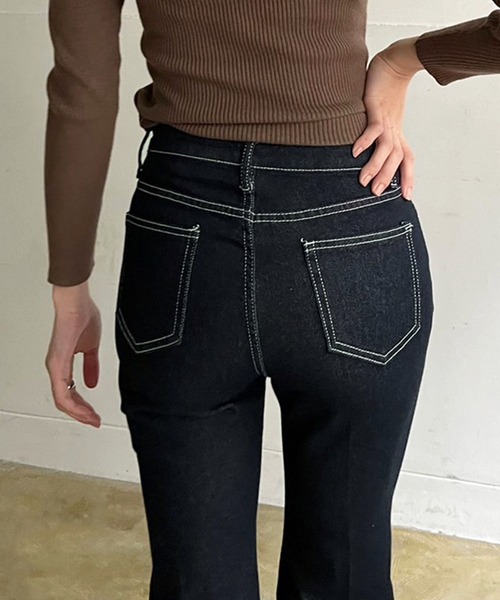 Jewelobe(ジュエローブ)の「センタープレスブーツカットデニムパンツ(デニムパンツ・レディース・ブラック/インディゴブルー・S/M)」の8枚目の写真