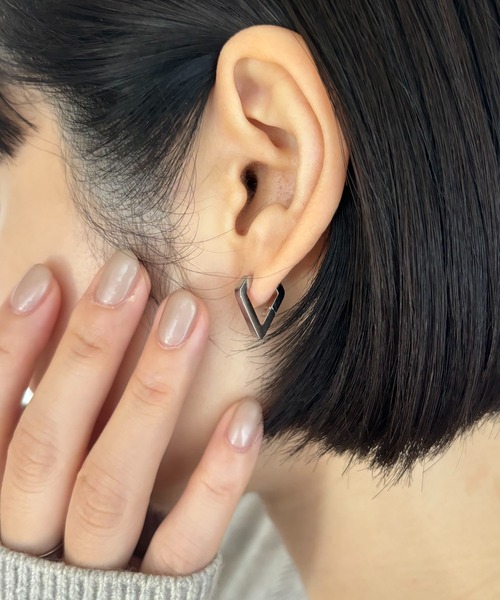 Diliraba(ディリラバ)の「【Diliraba】ステンレス スクエアハートフープピアスセット(ピアス(両耳用)・レディース・ゴールド/シルバー・FREE)」の3枚目の写真