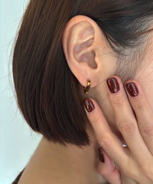 Diliraba(ディリラバ)の「【Diliraba】ステンレス スクエアハートフープピアスセット(ピアス(両耳用)・レディース・ゴールド/シルバー・FREE)」の4枚目の写真