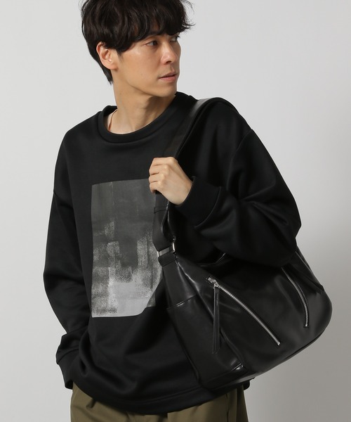 LAKOLE（ラコレ）の「フェイクレザーラージZIPショルダーバッグ