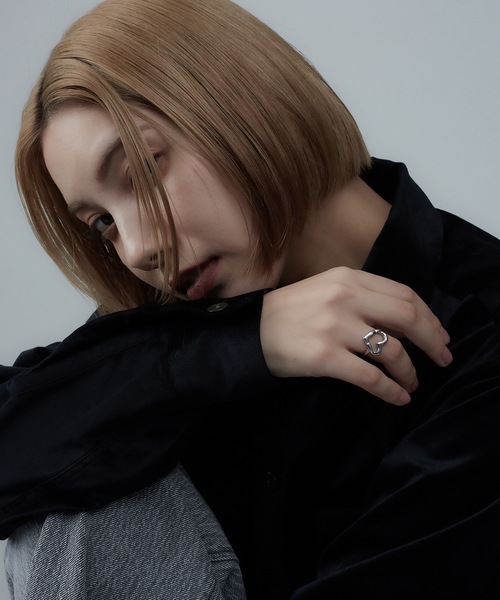 AKEL(アケル)の「【AKEL】アケル/ 歪みハートリング /金属アレルギー対応リング(サージカルステンレス)(リング・レディース・ゴールド/シルバー・#11/#13/#15)」の4枚目の写真