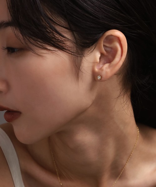 LHME（エルエイチエムイー）の「【WEB限定】”twinkle”1粒ビジューピアス/ジルコニア/スペシャルパッケージ/サージカルステンレス（金属アレルギー対応）【LHME / エルエイチエムイー】（ピアス（両耳用）・レディース・ゴールド・ONE SIZE）」の8枚目の写真