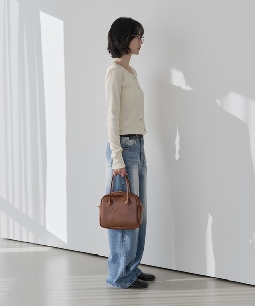 UNE MANSION(ユヌマンション)の「【UNE ORIGINAL】ショルダーパフシルバーボタンワッフル袖ウォーマーカーディガン(カーディガン/ボレロ・レディース・ブラック/アイボリー/グレー/レッド・MEDIUM/SMALL)」の17枚目の写真