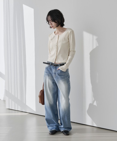 UNE MANSION(ユヌマンション)の「【UNE ORIGINAL】ショルダーパフシルバーボタンワッフル袖ウォーマーカーディガン(カーディガン/ボレロ・レディース・ブラック/アイボリー/グレー/レッド・MEDIUM/SMALL)」の13枚目の写真