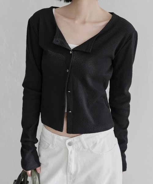 UNE MANSION(ユヌマンション)の「【UNE ORIGINAL】ショルダーパフシルバーボタンワッフル袖ウォーマーカーディガン(カーディガン/ボレロ・レディース・ブラック/アイボリー/グレー/レッド・MEDIUM/SMALL)」の21枚目の写真