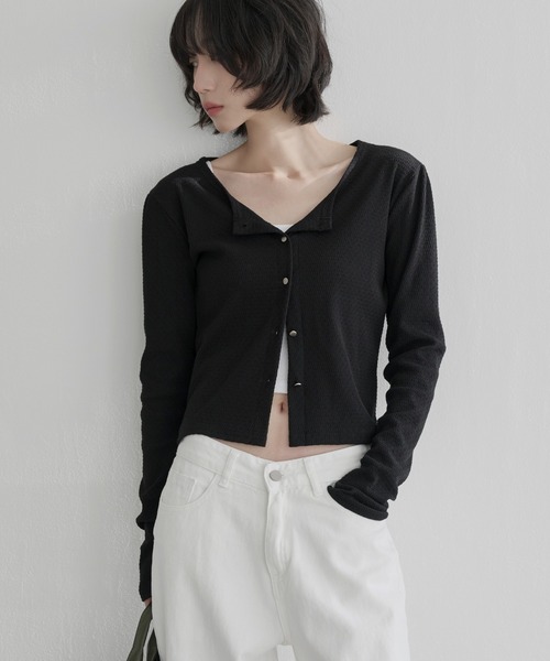 UNE MANSION(ユヌマンション)の「【UNE ORIGINAL】ショルダーパフシルバーボタンワッフル袖ウォーマーカーディガン(カーディガン/ボレロ・レディース・ブラック/アイボリー/グレー/レッド・MEDIUM/SMALL)」の22枚目の写真