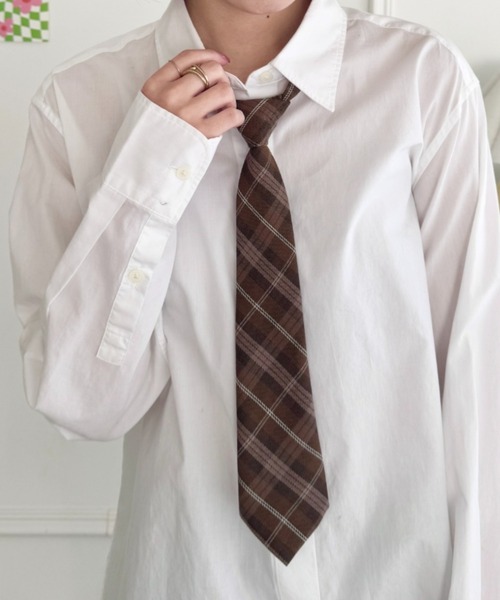 SOLLON.（ソルロン）の「チェック柄ネクタイ（ネクタイ・レディース・ベージュ/ネイビー/ブラウン/ダークブラウン・FREE）」の2枚目の写真