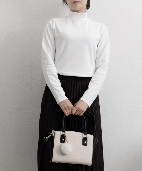 Miniministore(ミニミニストア)の「ベーシックトップス プチハイネック韓国風(Tシャツ/カットソー・レディース・アイボリー/スモークピンク/チャコールグレー/ブラウン/ブラック/ピンクベージュ/ホワイト・FREE)」の8枚目の写真