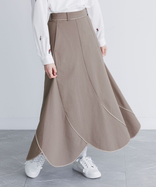 somari imagination（ソマリ イマジネーション）の「『カーブ切り替えパイピングスカート』（スカート・レディース・ベージュ/チャコール・2/1）」の2枚目の写真
