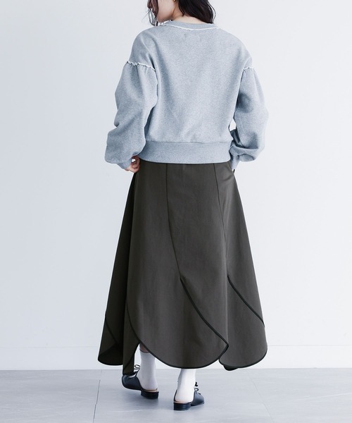 somari imagination（ソマリ イマジネーション）の「『カーブ切り替えパイピングスカート』（スカート・レディース・ベージュ/チャコール・2/1）」の10枚目の写真