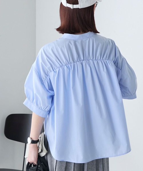 BONLECILL(ボンルシール)の「バックシャーリングバンドカラーシャツ/ブラウス(シャツ/ブラウス・レディース・チャコールグレー/ブルー/アイボリー/ネイビー・FREE)」の4枚目の写真