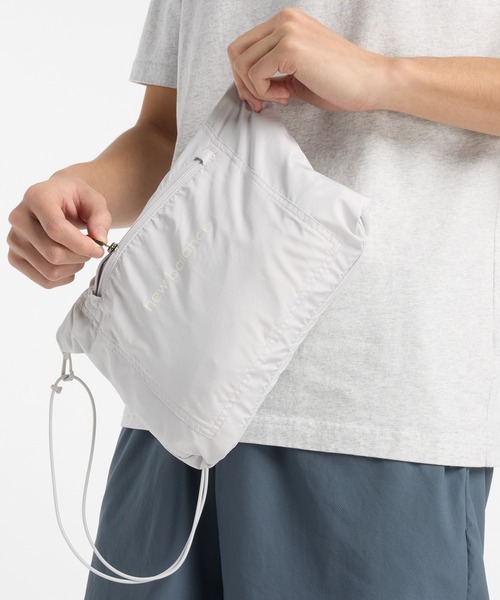 NEW BALANCE（ニューバランス）の「Athletics パッカブルジャケット（ナイロンジャケット・メンズ・グレー/ブラック・X-LARGE/LARGE/MEDIUM/SMALL）」の11枚目の写真