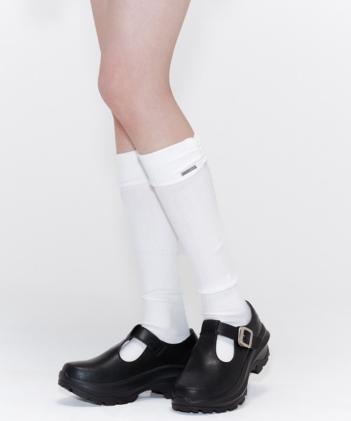 Miseki SEOUL（ミセキソウル）の「Shirring knee socks（ソックス/靴下・レディース・ブラック/グレー/アイボリー/チャコール・OS）」の2枚目の写真