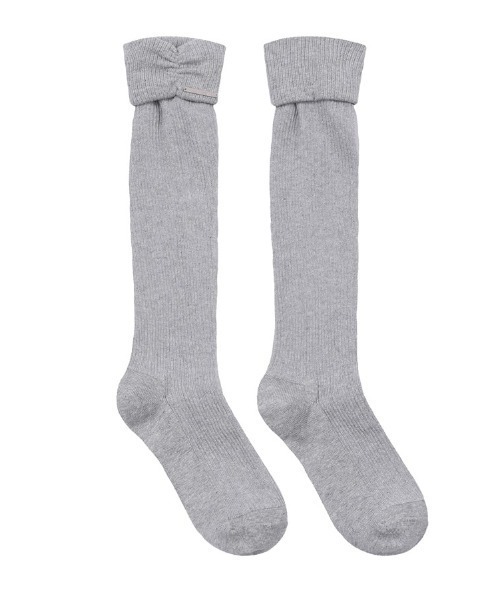 Miseki SEOUL（ミセキソウル）の「Shirring knee socks（ソックス/靴下・レディース・ブラック/グレー/アイボリー/チャコール・OS）」の5枚目の写真