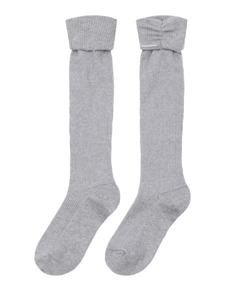 Miseki SEOUL（ミセキソウル）の「Shirring knee socks（ソックス/靴下・レディース・ブラック/グレー/アイボリー/チャコール・OS）」の16枚目の写真
