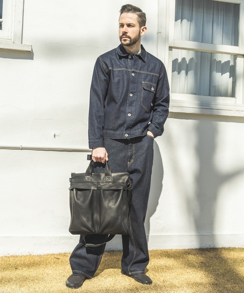 MR.OLIVE(ミスターオリーブ)の「IMPERMA-LEATHER / HELMET BAG(トートバッグ・メンズ・ブラック・FREE)」の5枚目の写真