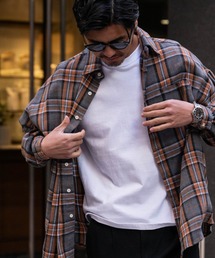 SILVER BULLET(�V���o�[�o���b�g)�́wCavariA/�L���o���A�x�`�F�b�N���[�Y�V���G�b�g�����V���c(�V���c/�u���E�X)